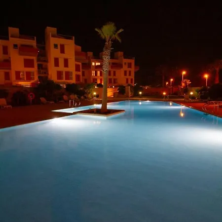 The Pool Apt - By Medano4You Lägenhet *